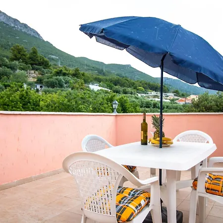 Business Oasis Of Peace Kaštel Stari
